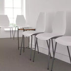 Lot de 4 chaises empilables de 350 kg avec support lombaire et cadre argenté